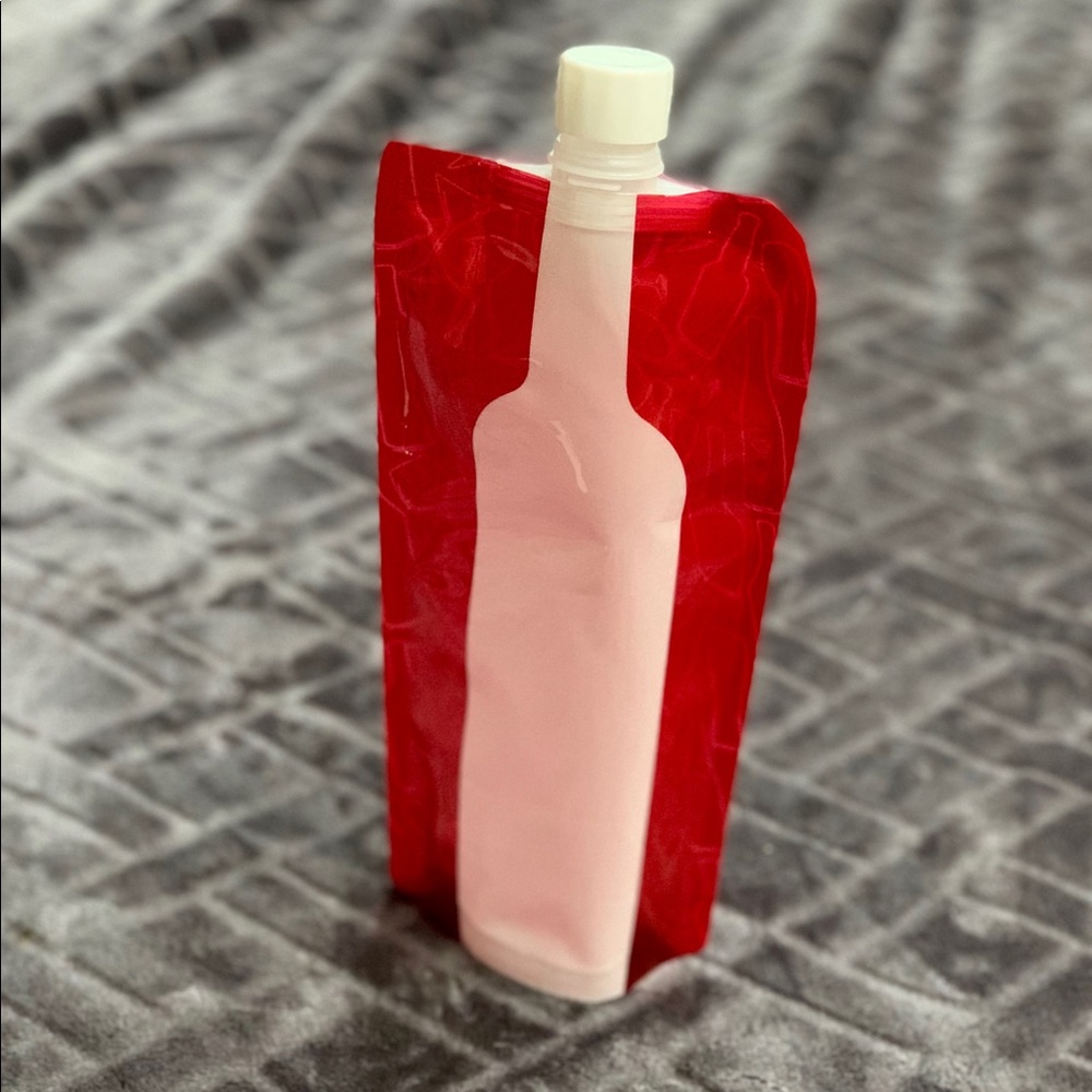 🦋2/$20 🍷full bottle of wine foldable reusable bag NWT